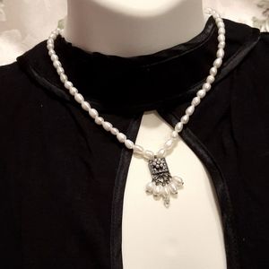 NWOT freshwater pearl necklace